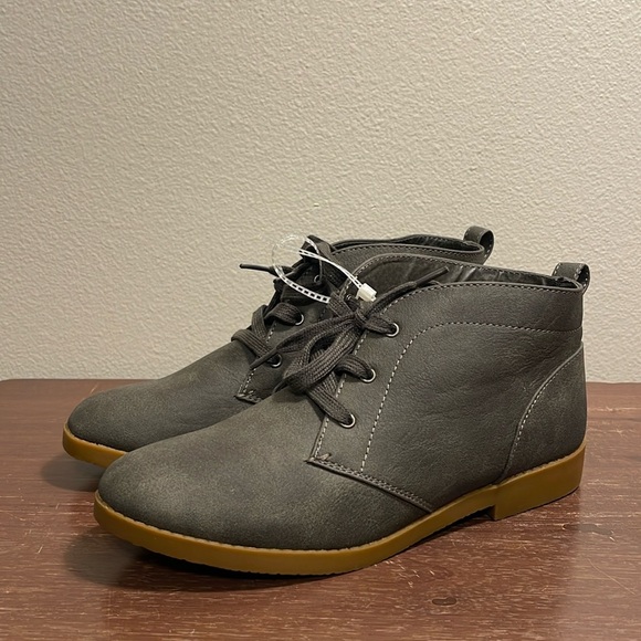 Very G Ankle Boots - Picture 1 of 7